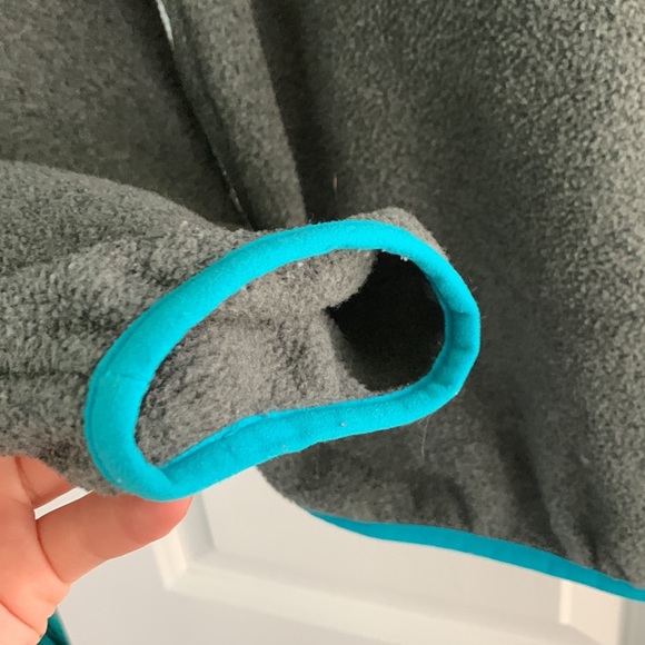 Lightly used Woman’s Patagonia Synchilla Fleece Pullover - Picture 5 of 5